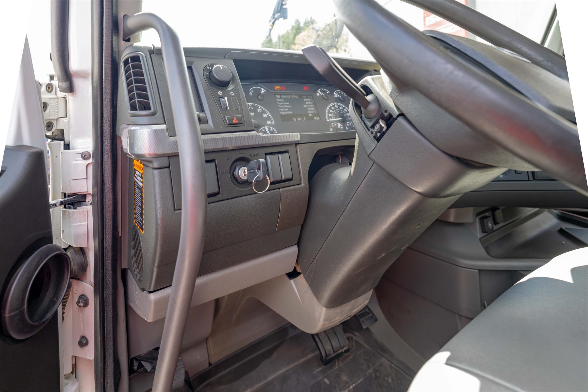 2019 VOLVO VHD64FT300 8022202664 2019 VOLVO VHD64FT300 8022202664