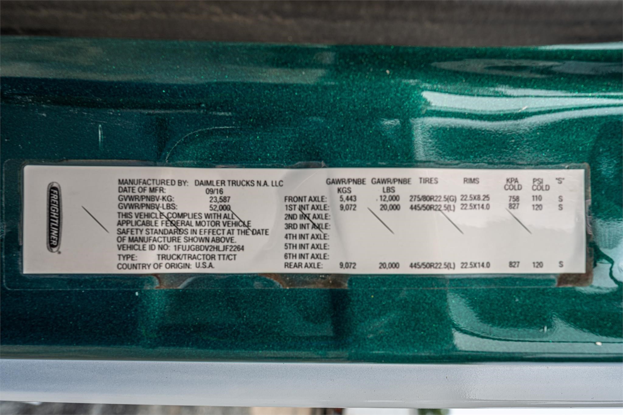 2017 FREIGHTLINER CASCADIA 113 8027153271 2017 FREIGHTLINER CASCADIA 113 8027153271