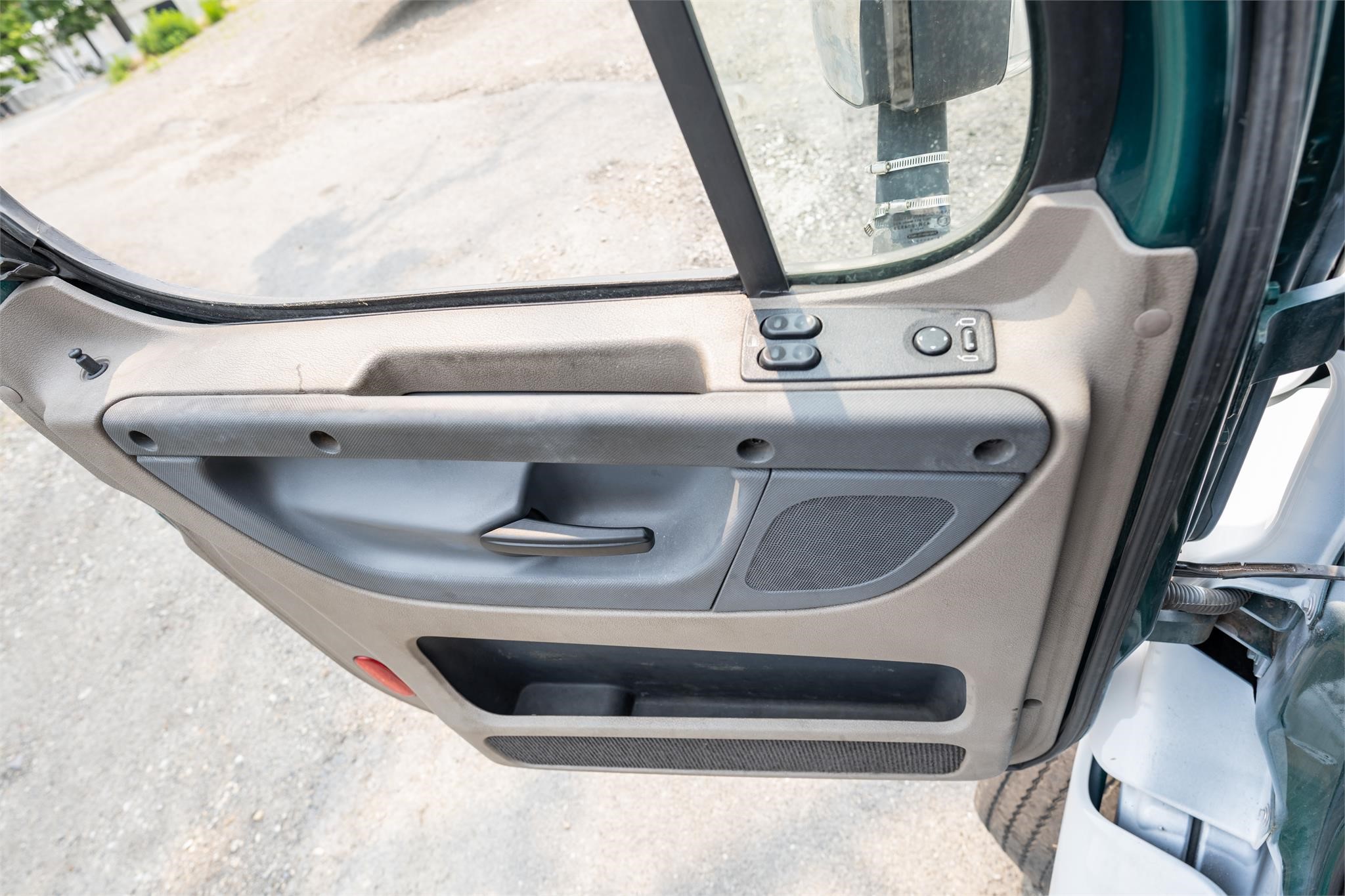 2017 FREIGHTLINER CASCADIA 113 8027153309 2017 FREIGHTLINER CASCADIA 113 8027153309