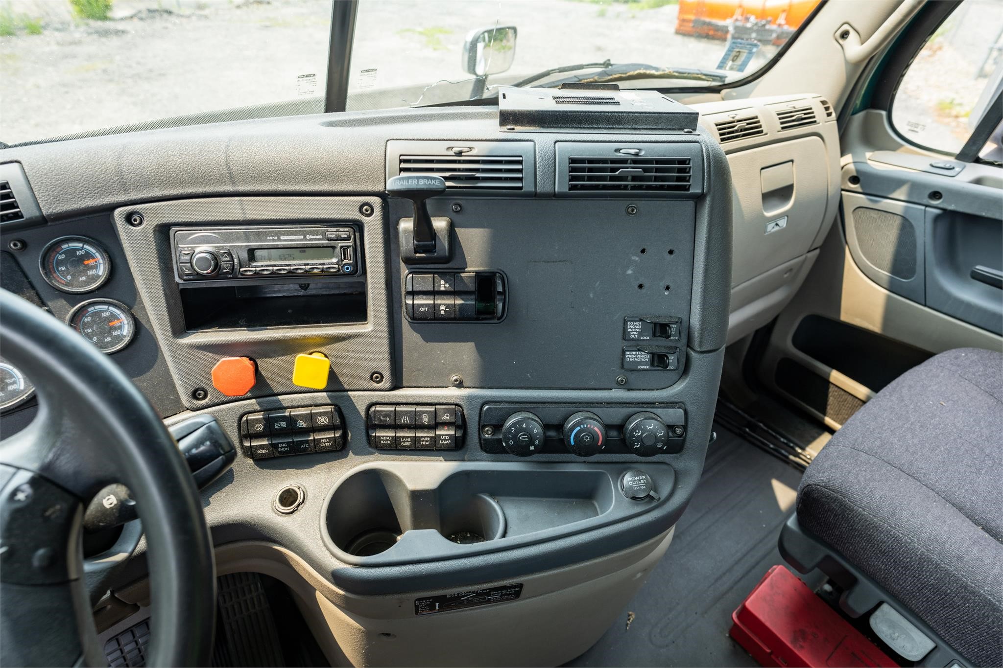 2017 FREIGHTLINER CASCADIA 113 8027153311 2017 FREIGHTLINER CASCADIA 113 8027153311