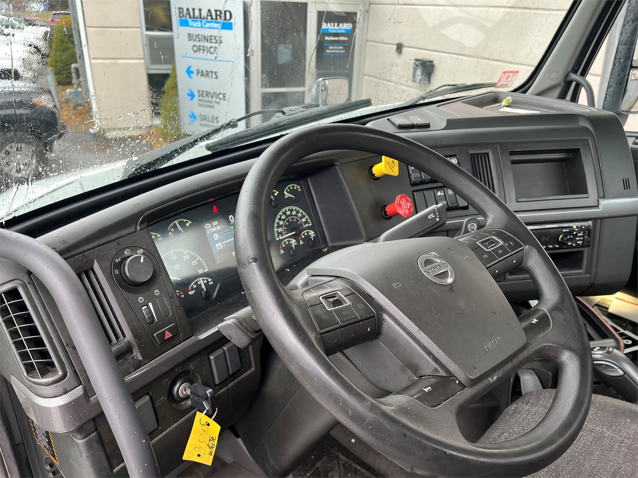 2020 VOLVO VNR64T300 8065688979 2020 VOLVO VNR64T300 8065688979