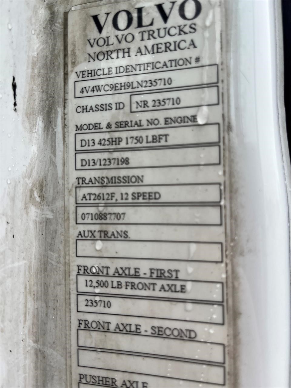 2020 VOLVO VNR64T300 8065689044 2020 VOLVO VNR64T300 8065689044