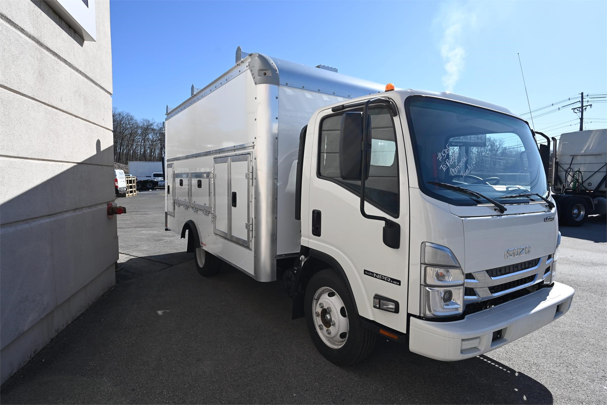 2024 ISUZU NPR HD - image 2 of 6