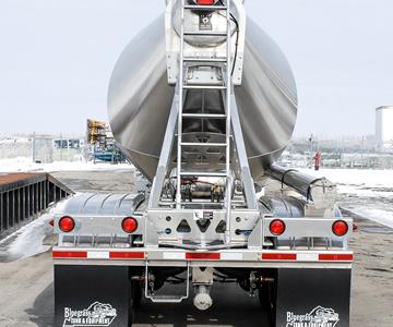 Trail King APB 1633E added-safety-lighting Trail King APB 1633E added-safety-lighting