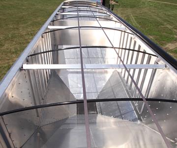 Trail King AHT 4802-9672 inside-of-hopper Trail King AHT 4802-9672 inside-of-hopper