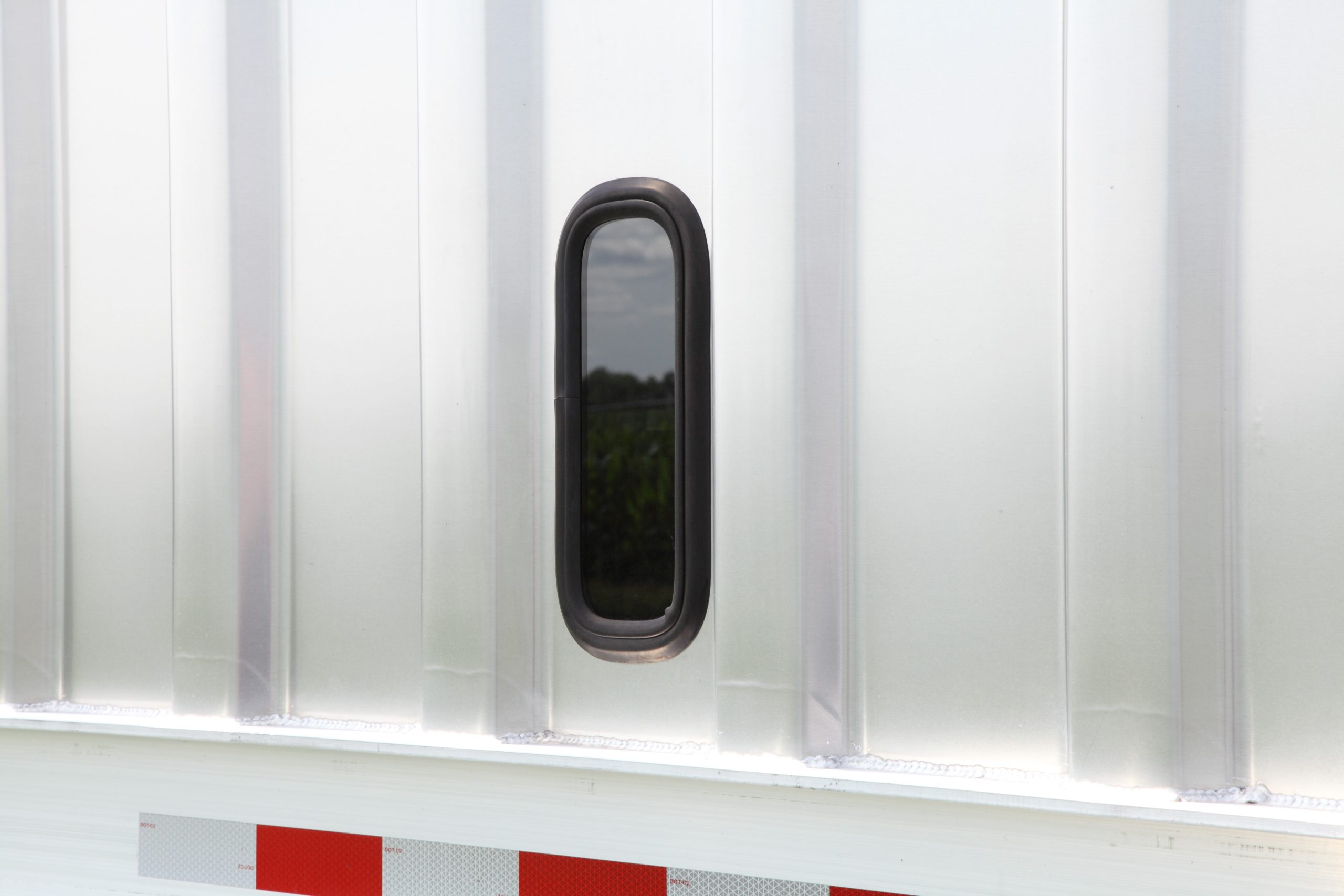 Trail King AHTC 4102-0276 (U.S.) sight-window Trail King AHTC 4102-0276 (U.S.) sight-window