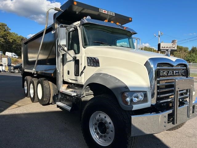2022 MACK GRANITE 64FR 9025831180 2022 MACK GRANITE 64FR 9025831180