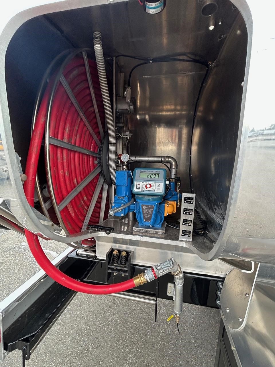 2025 MACK MD7 9038880733 2025 MACK MD7 9038880733