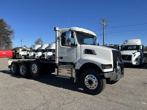 2025 VOLVO VHD84B300 9037446332