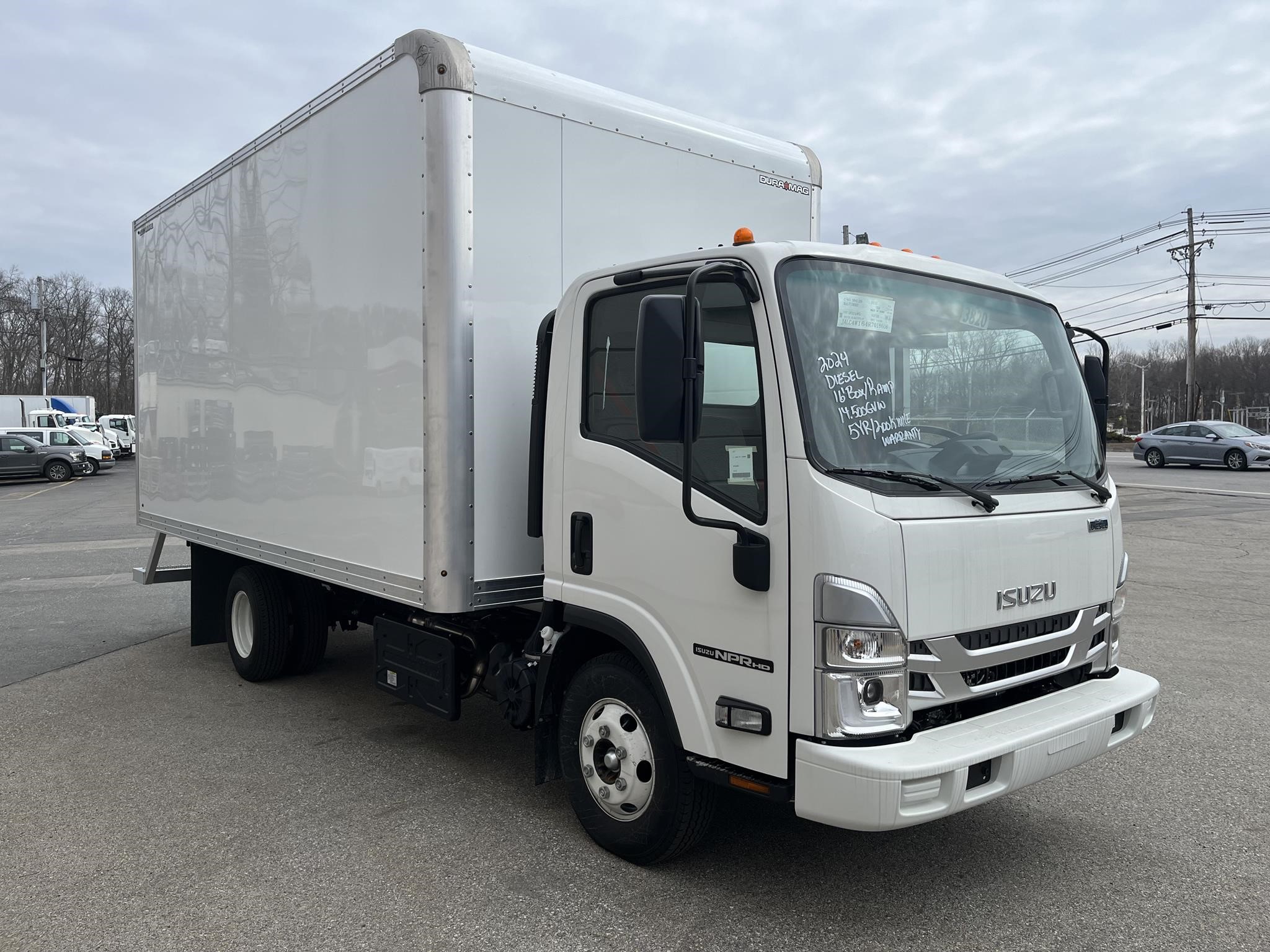 2024 ISUZU NPR HD - image 3 of 6