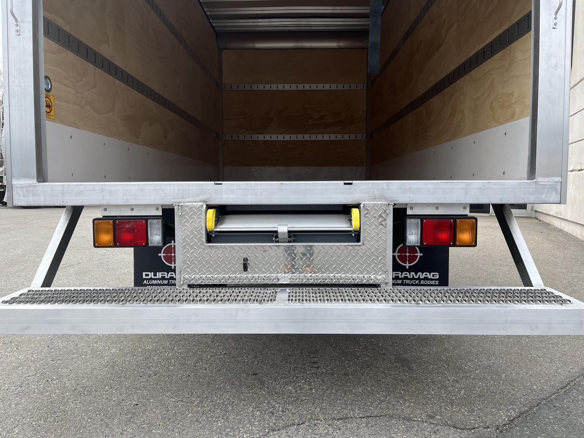2024 ISUZU NPR HD - image 6 of 6