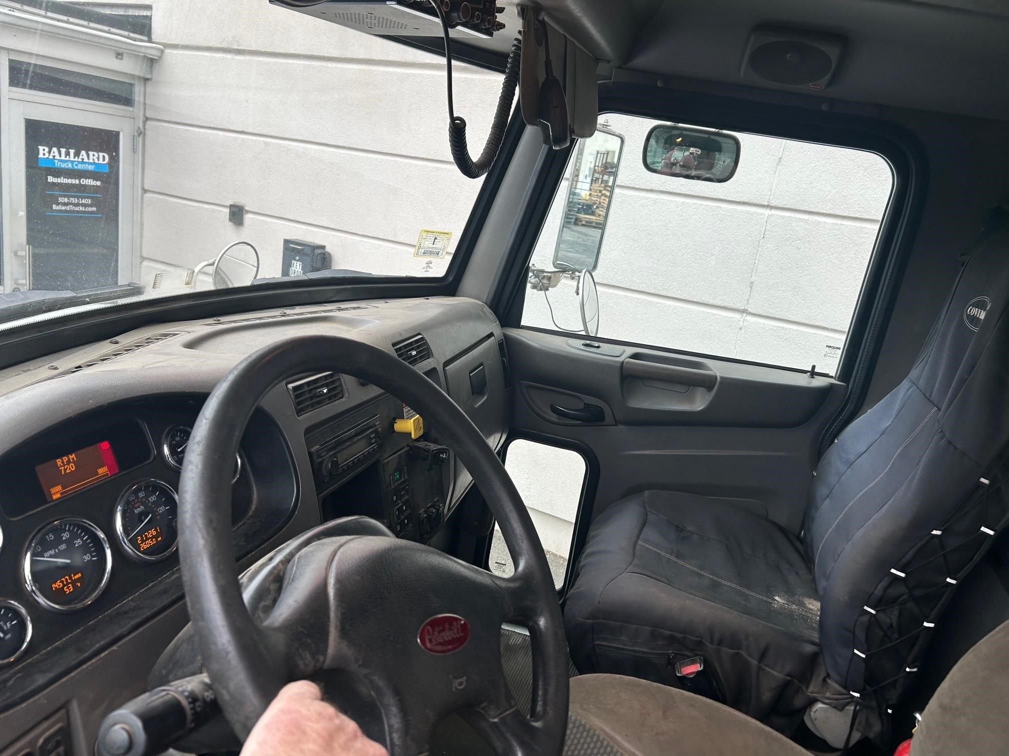 2012 PETERBILT 337 9044695320 2012 PETERBILT 337 9044695320