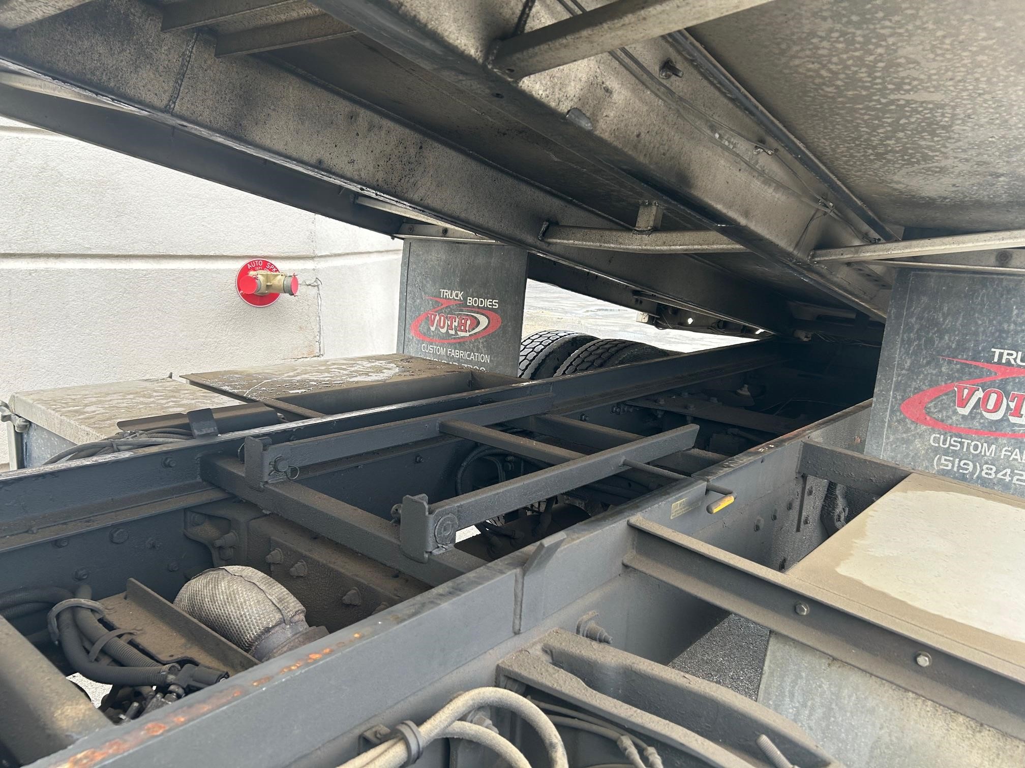 2012 PETERBILT 337 9044695331 2012 PETERBILT 337 9044695331