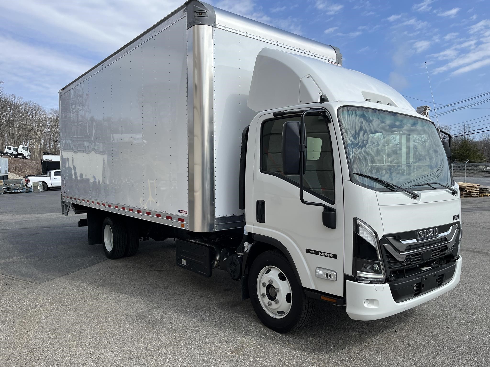 2025 ISUZU NRR - image 3 of 6