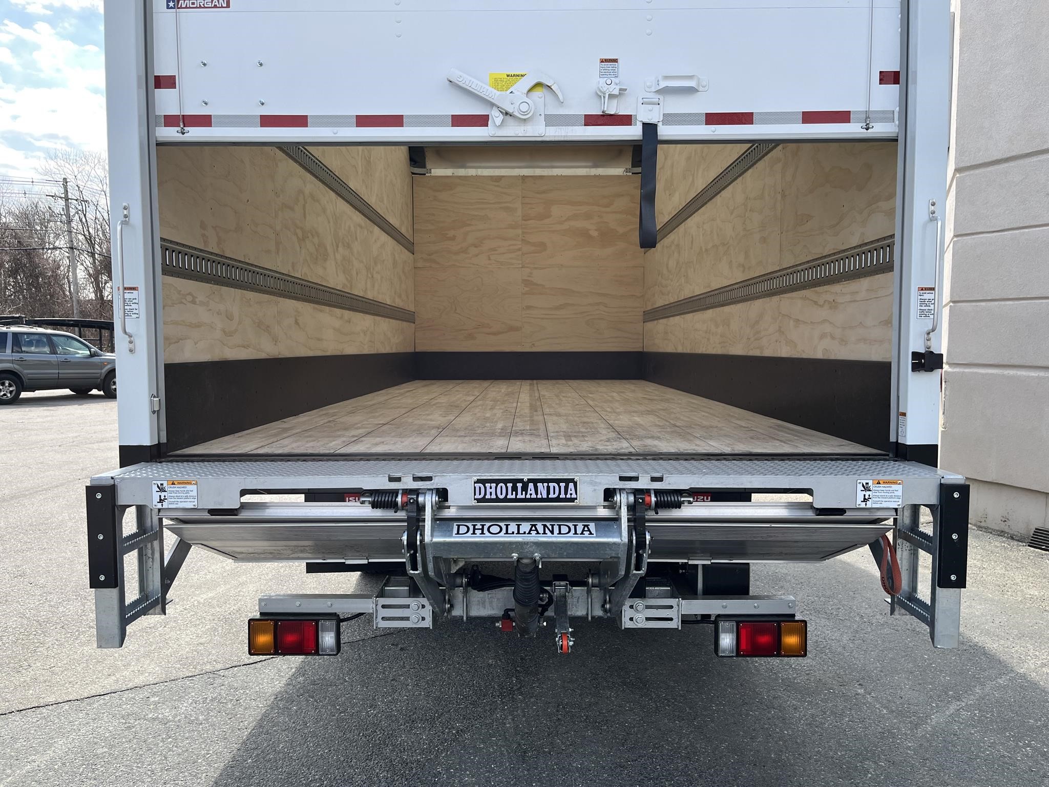 2025 ISUZU NRR - image 5 of 6