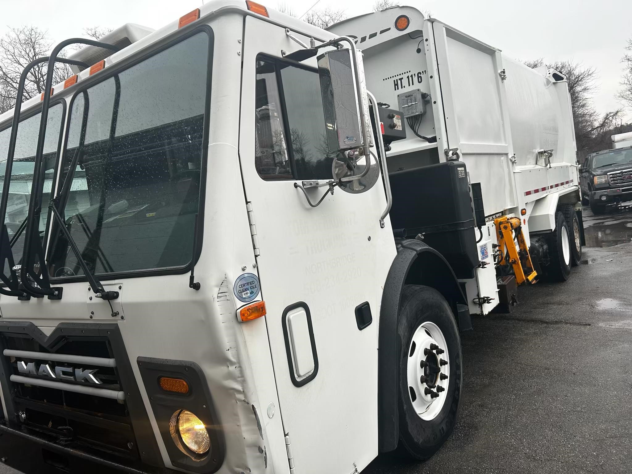 2015 MACK LEU613 9047089982 2015 MACK LEU613 9047089982