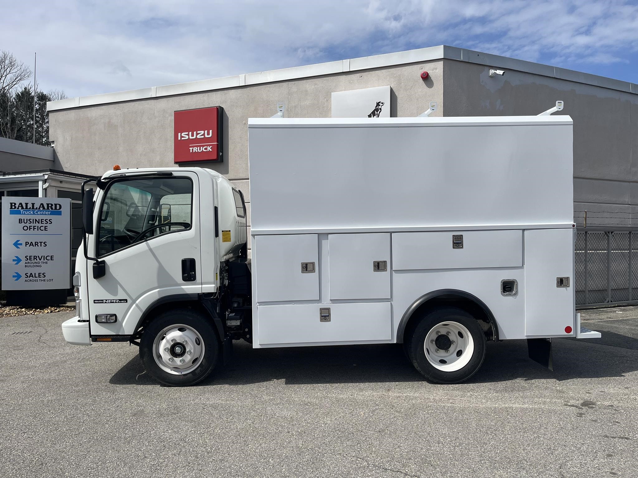 2024 ISUZU NPR HD 9048019284 2024 ISUZU NPR HD 9048019284