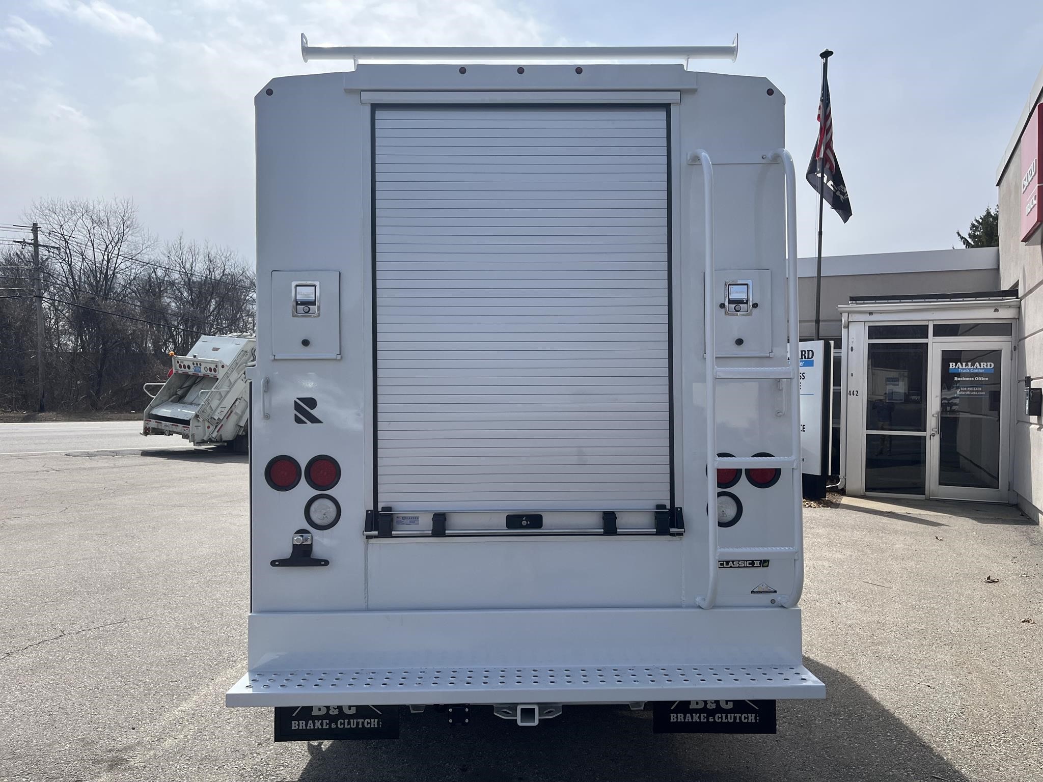 2024 ISUZU NPR HD 9048019342 2024 ISUZU NPR HD 9048019342