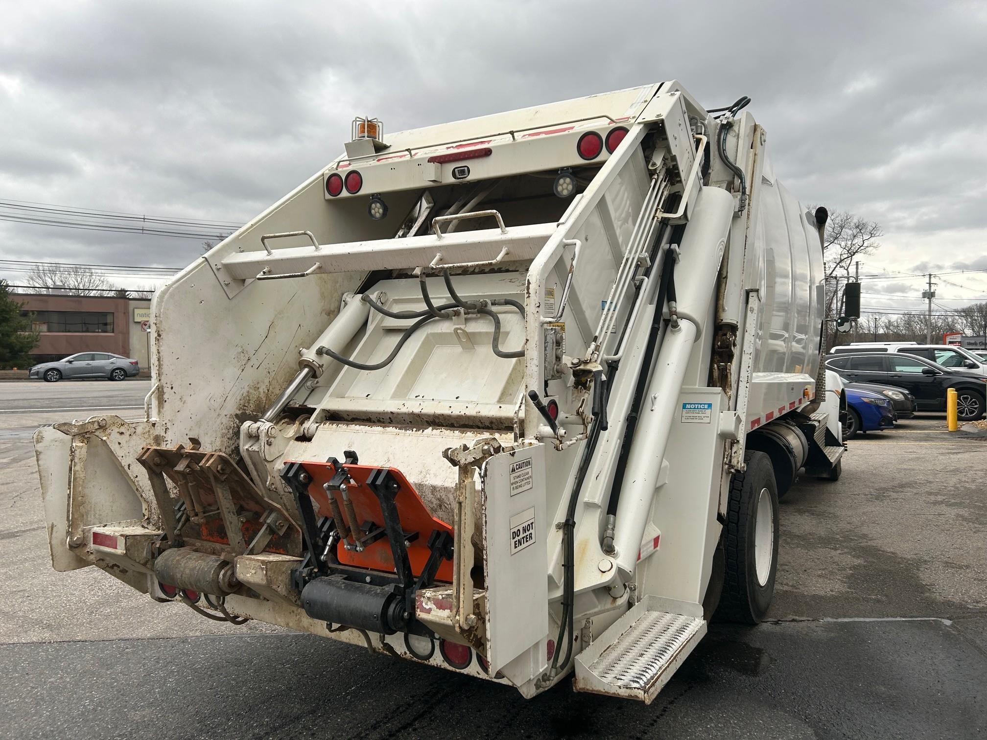2021 KENWORTH T370 - image 3 of 6