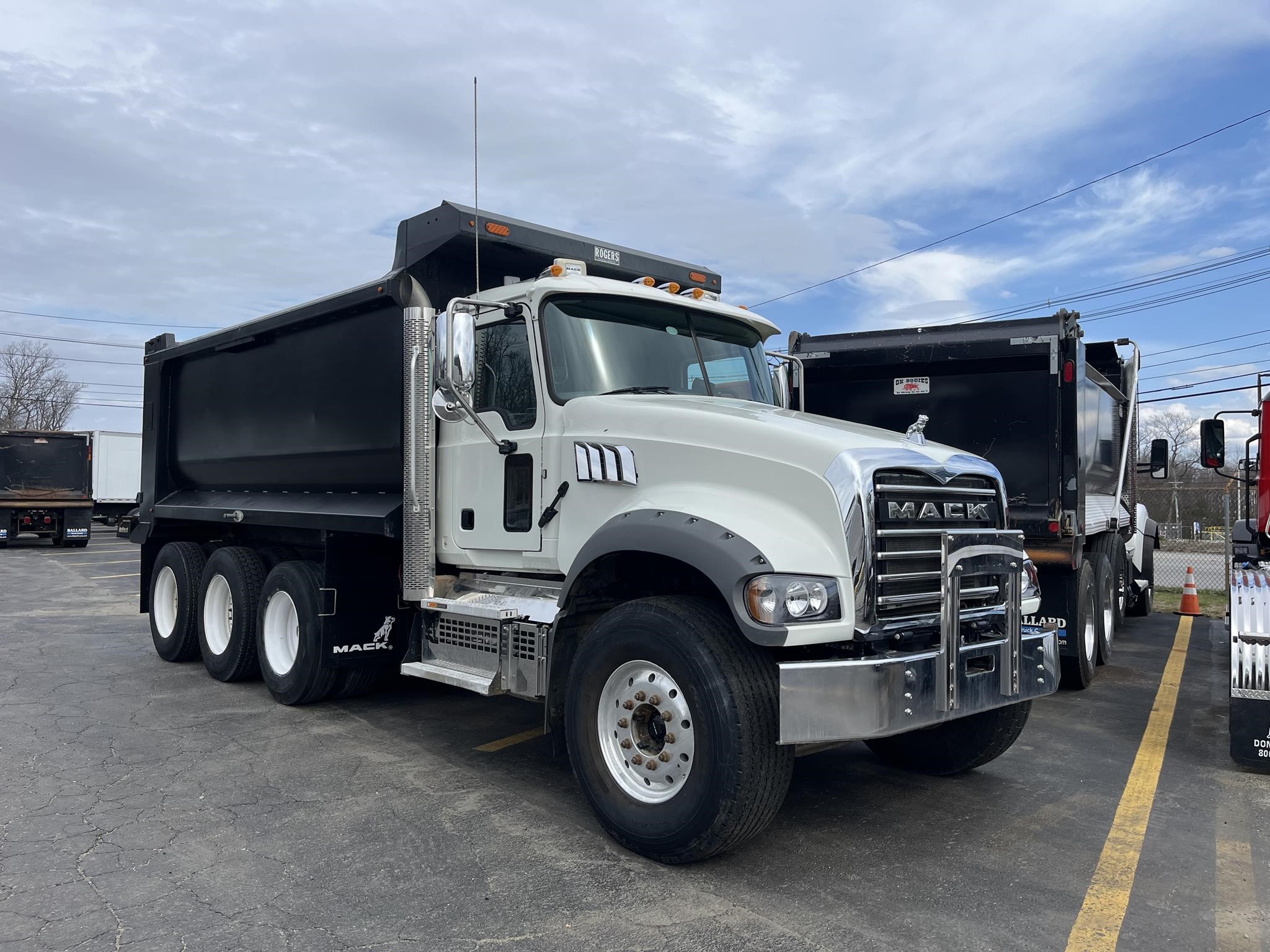 2020 MACK GRANITE 64FR 9050453358 2020 MACK GRANITE 64FR 9050453358