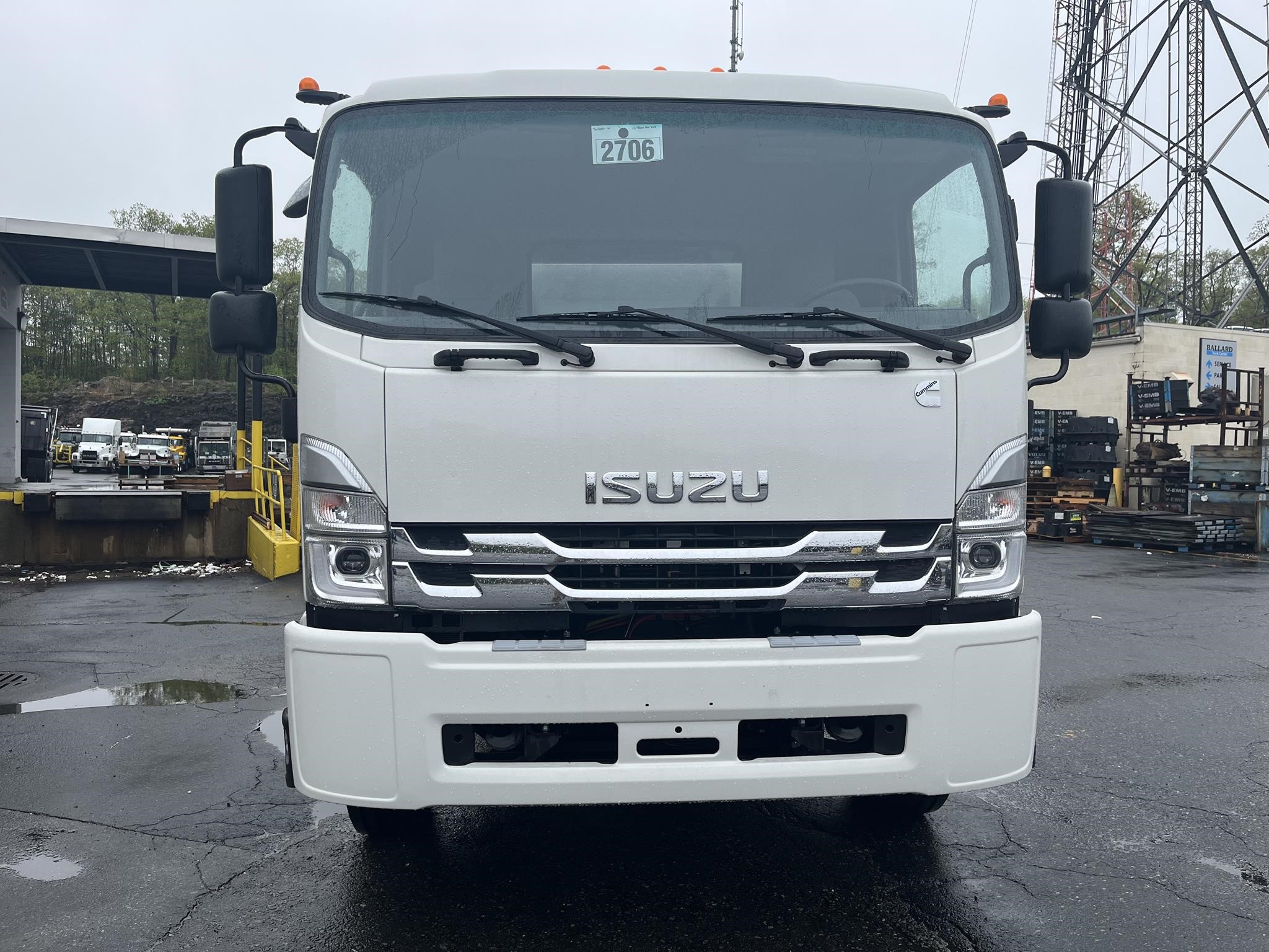 2024 ISUZU FVR - image 3 of 6