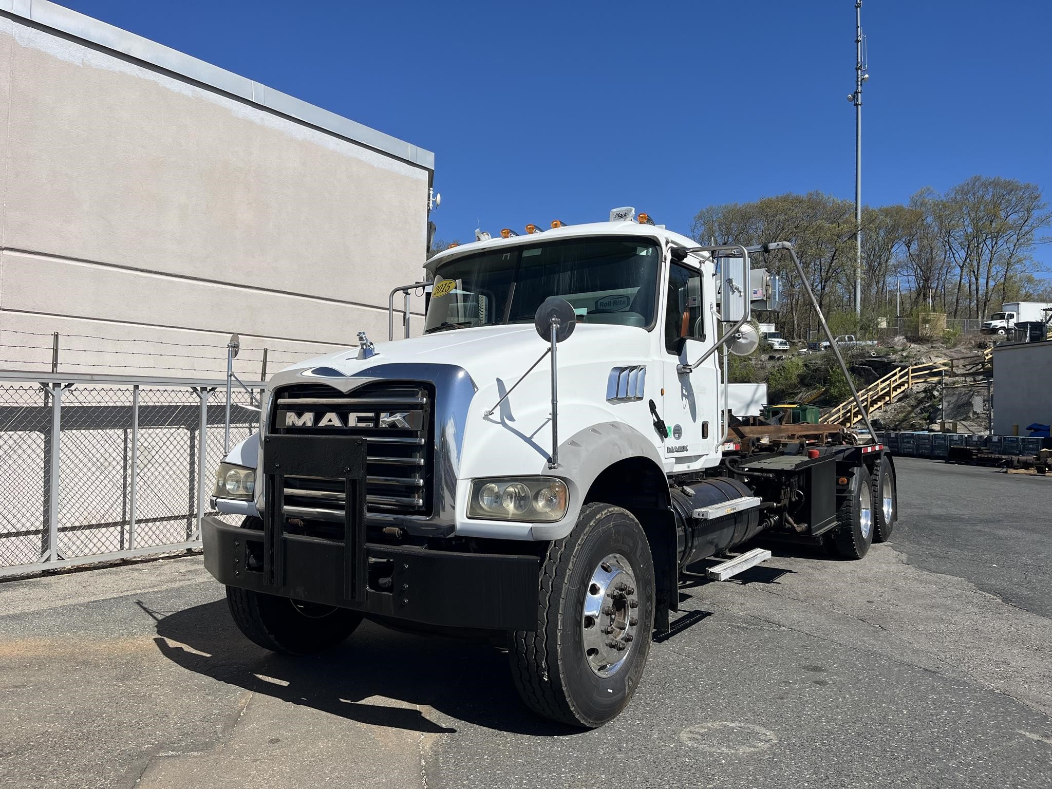 2015 MACK GRANITE GU713 - image 1 of 6