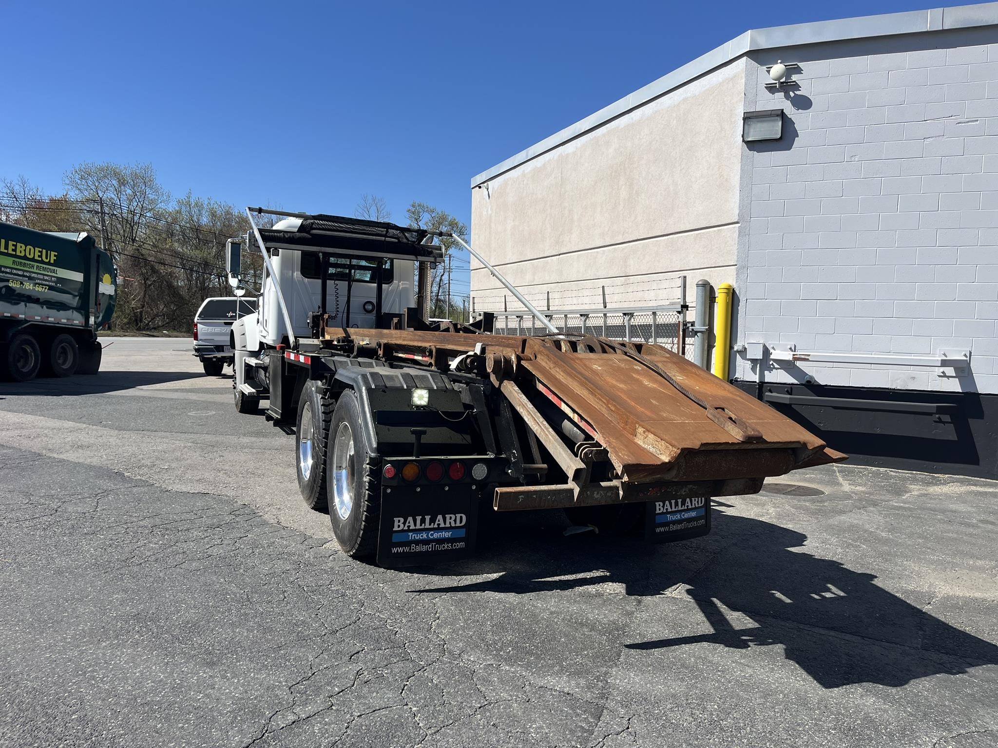 2015 MACK GRANITE GU713 - image 4 of 6