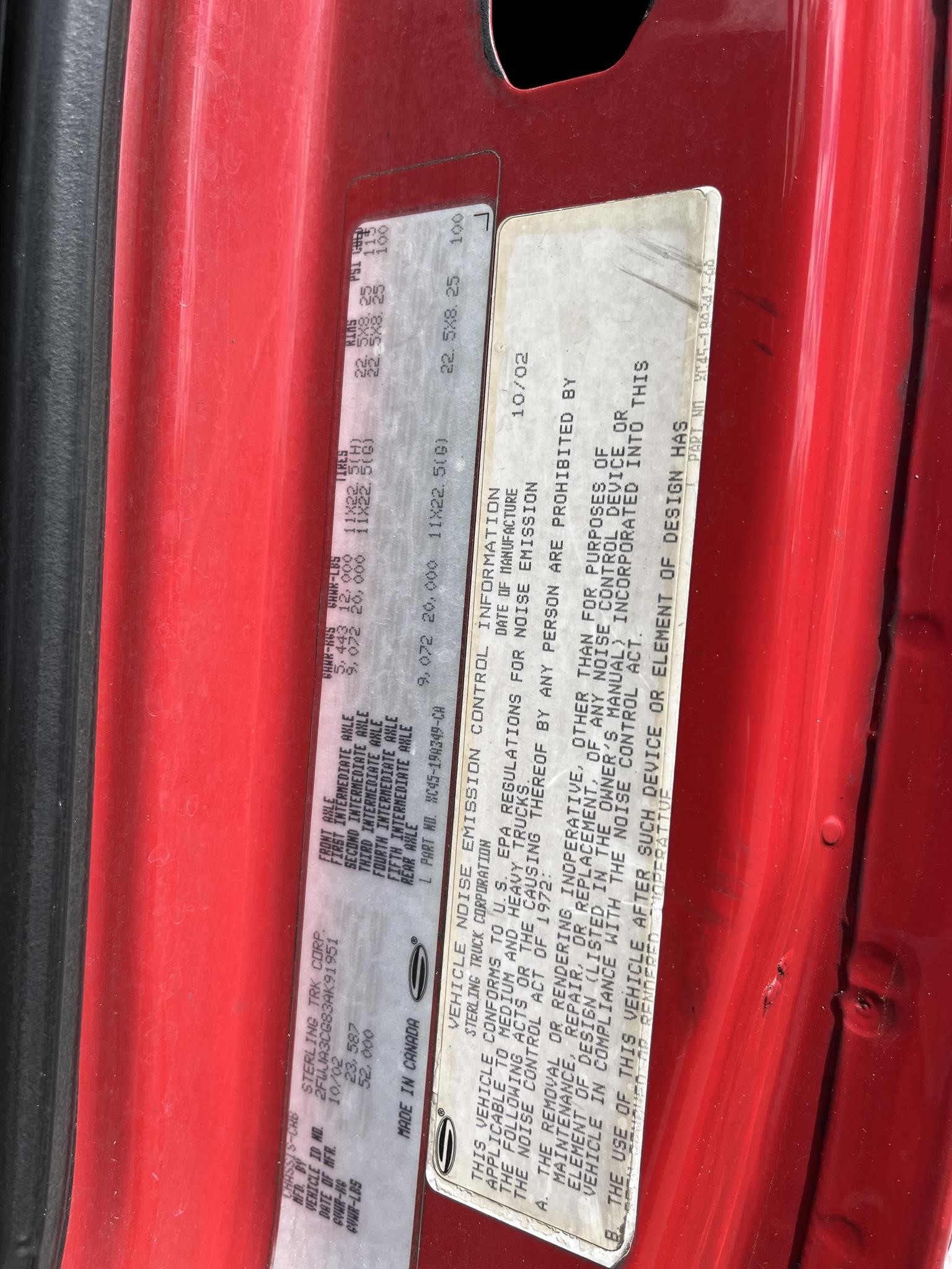 2003 STERLING AT9500 9055761903 2003 STERLING AT9500 9055761903