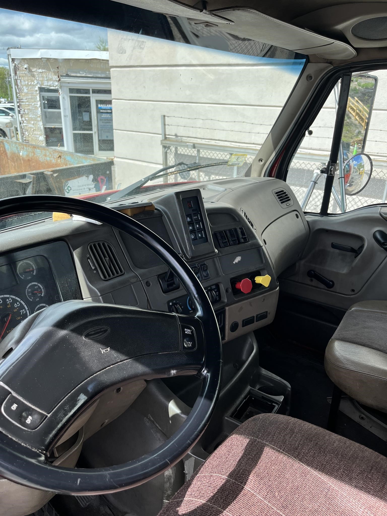 2003 STERLING AT9500 9055761905 2003 STERLING AT9500 9055761905