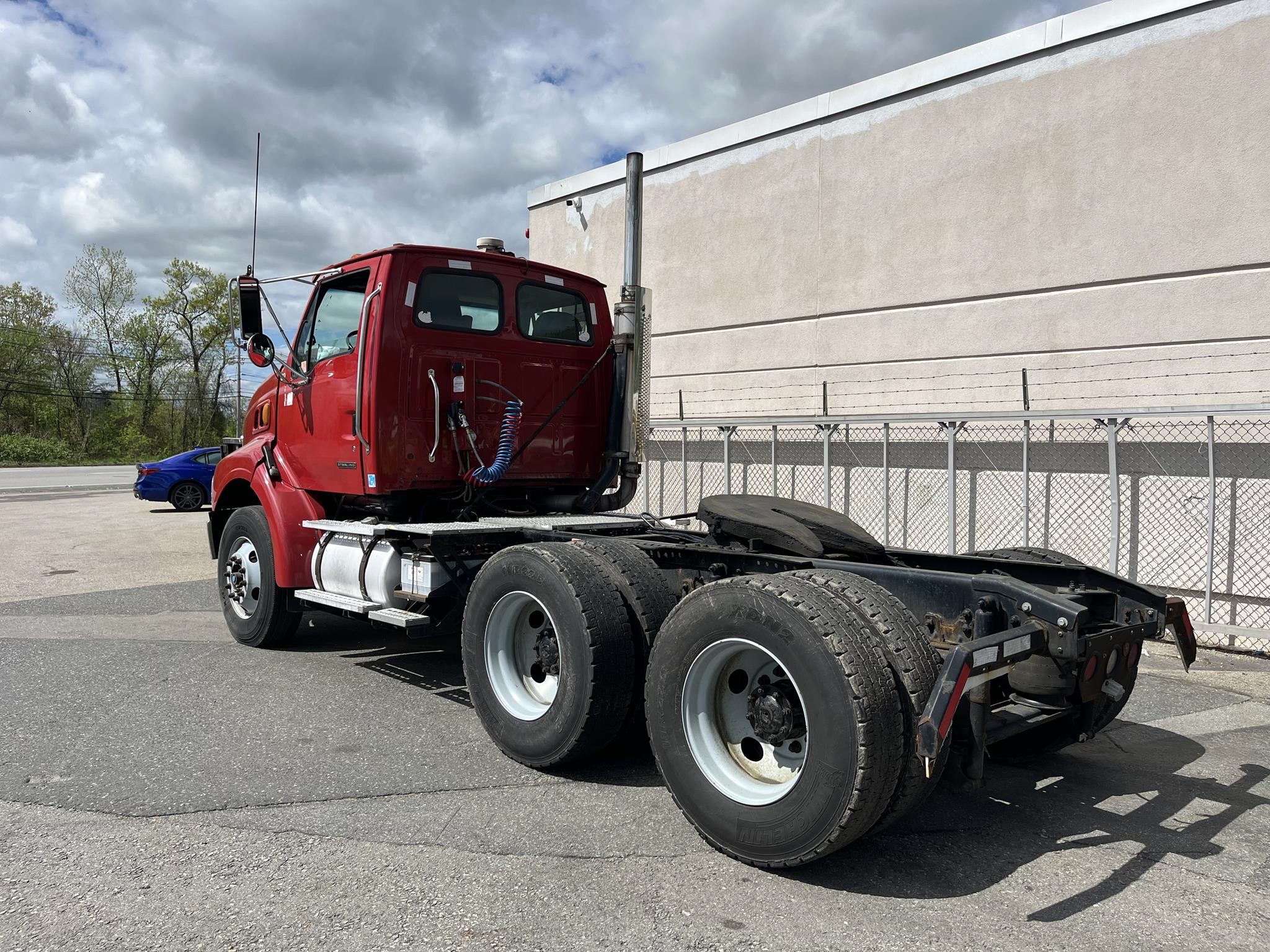 2003 STERLING AT9500 9055761917 2003 STERLING AT9500 9055761917