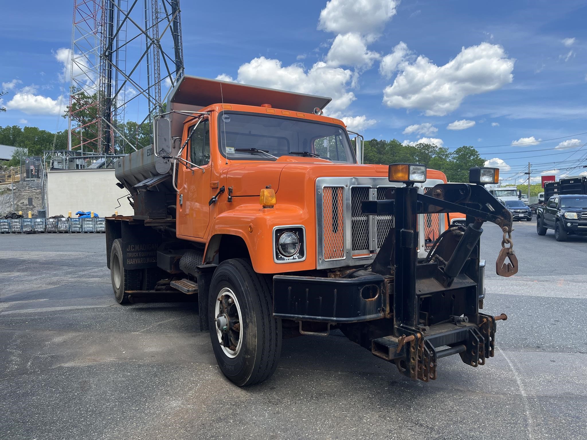 2001 INTERNATIONAL S2500 - image 3 of 6