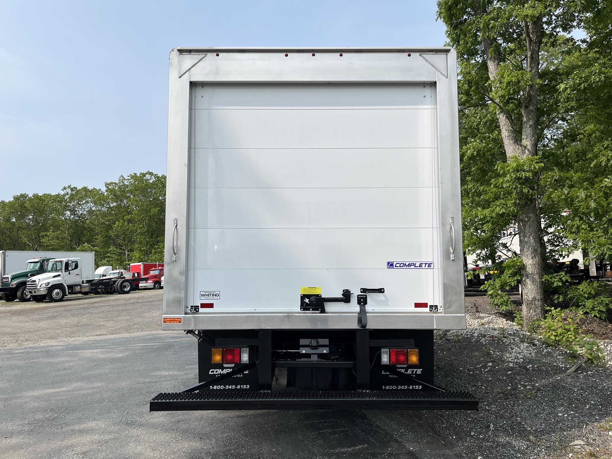 2025 ISUZU NRR - image 5 of 6