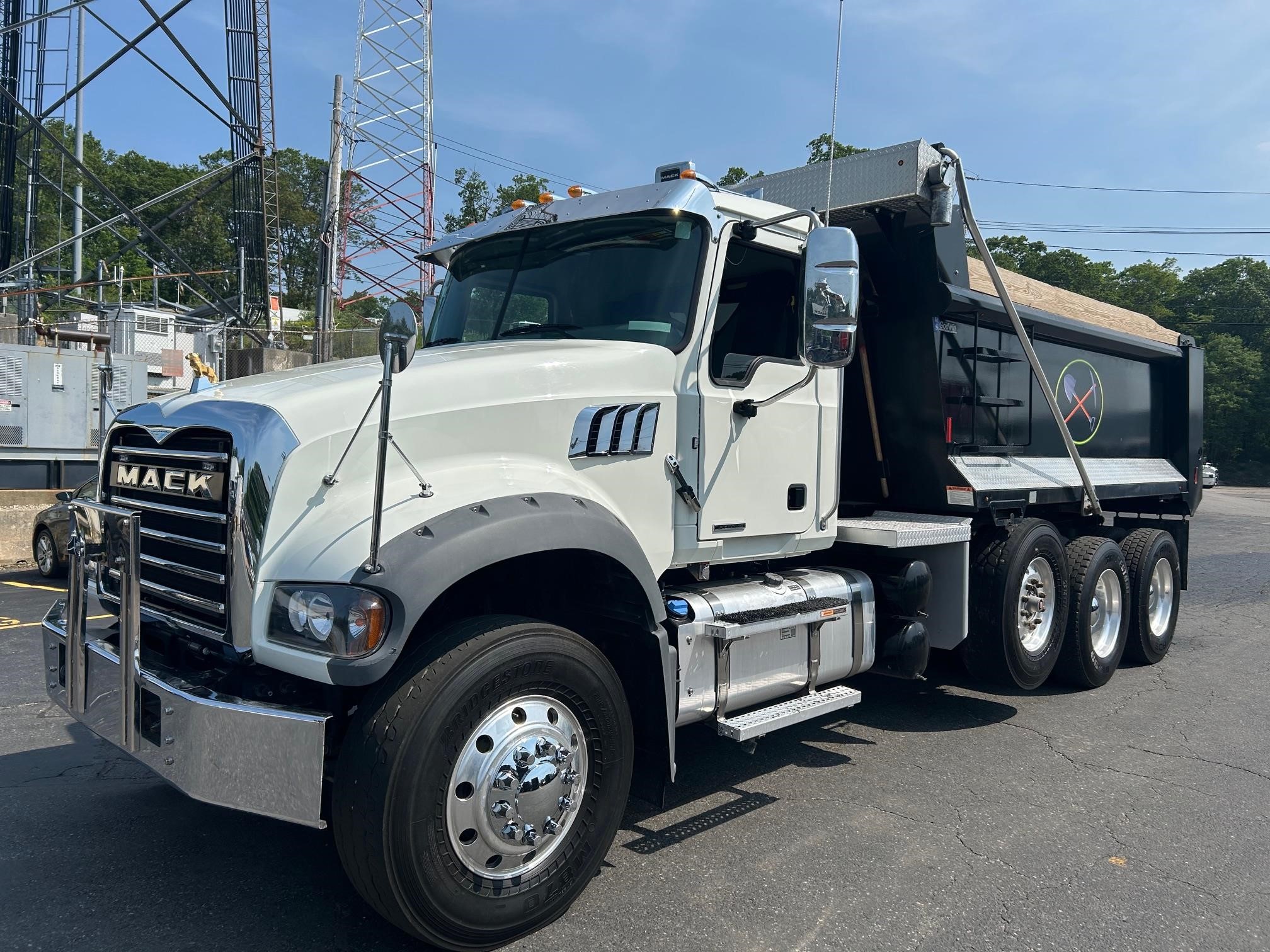 2023 MACK GRANITE 84FR - image 1 of 6