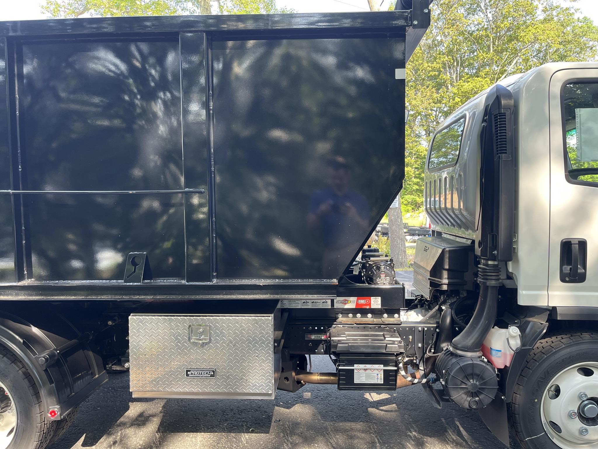 2025 ISUZU NRR - image 4 of 6