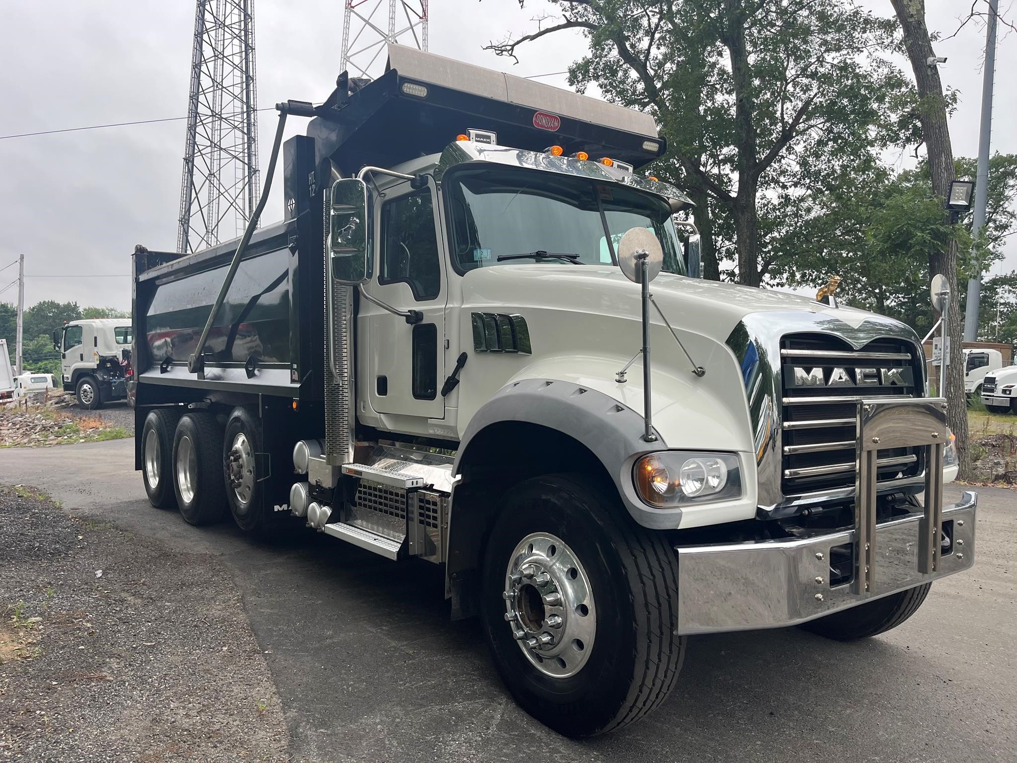 2019 MACK GRANITE 64FR - image 2 of 6
