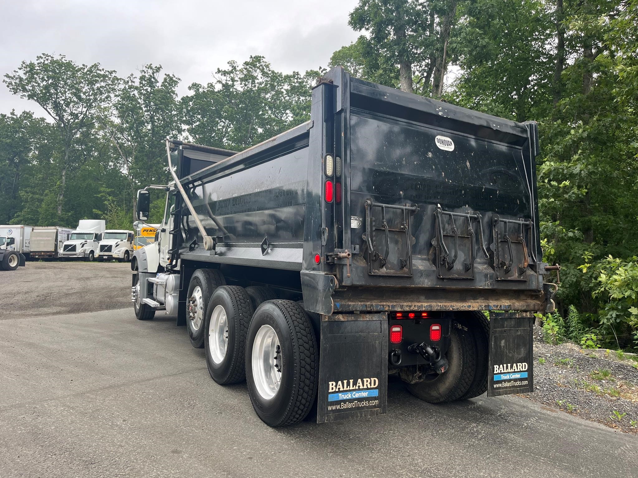 2019 MACK GRANITE 64FR - image 3 of 6