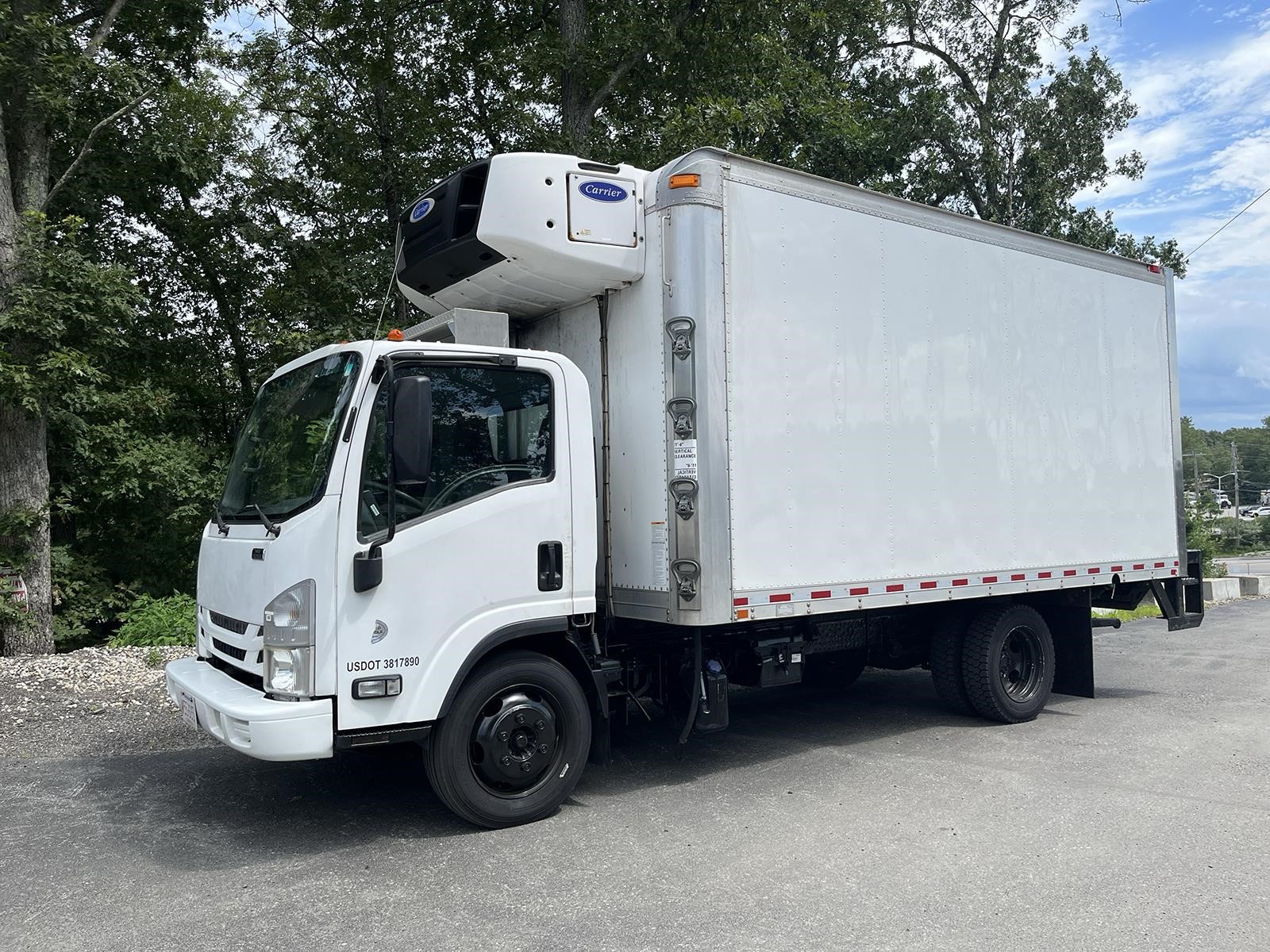 2017 ISUZU NPR XD - image 1 of 6
