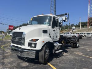 2024 MACK MD6 10003032680