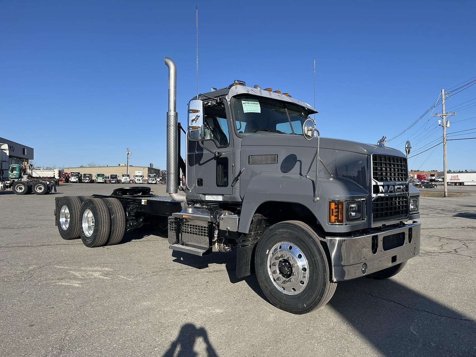 2026 MACK PINNACLE 64T - image 3 of 6