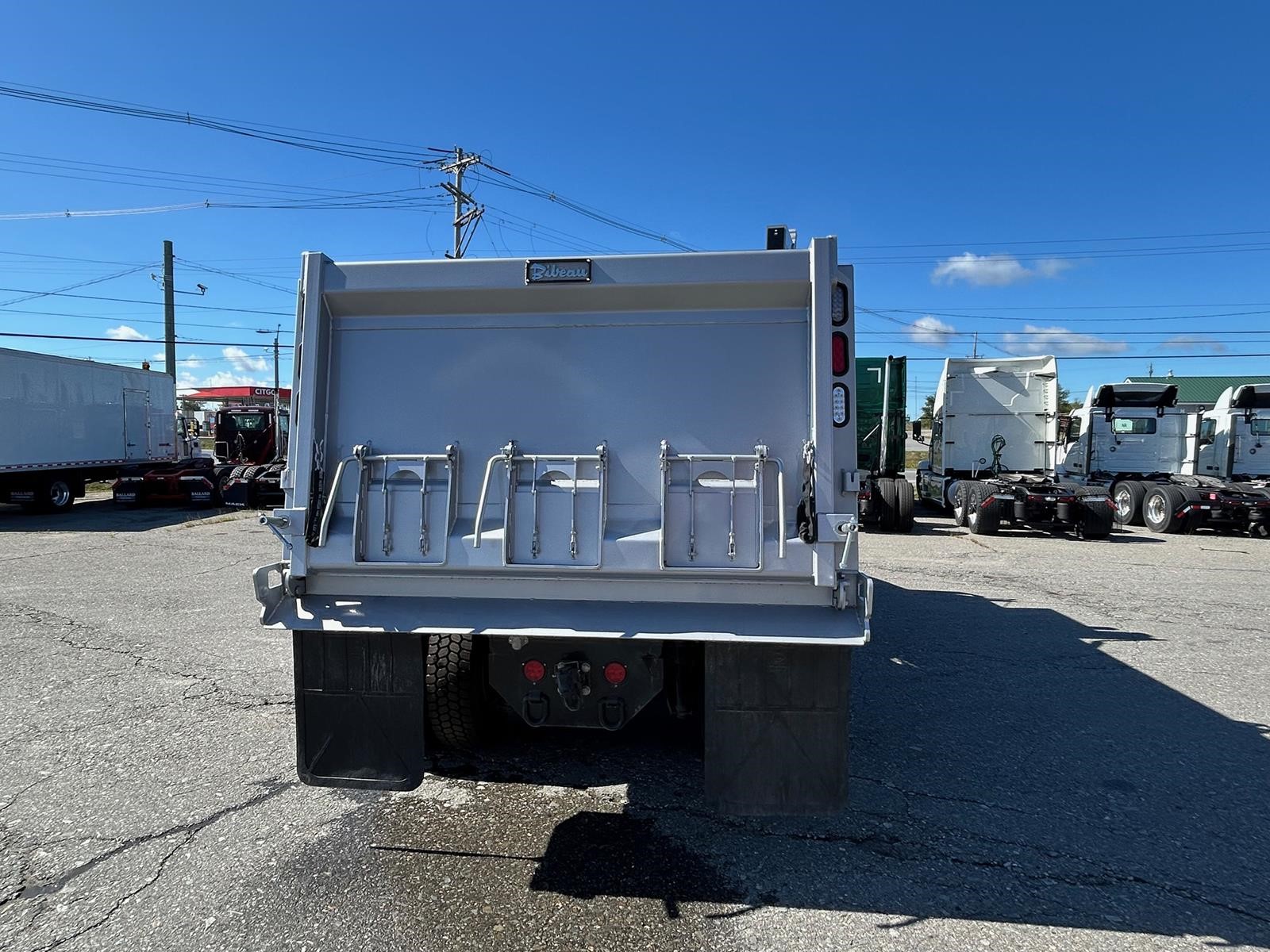 2025 MACK GRANITE 64FR - image 4 of 6