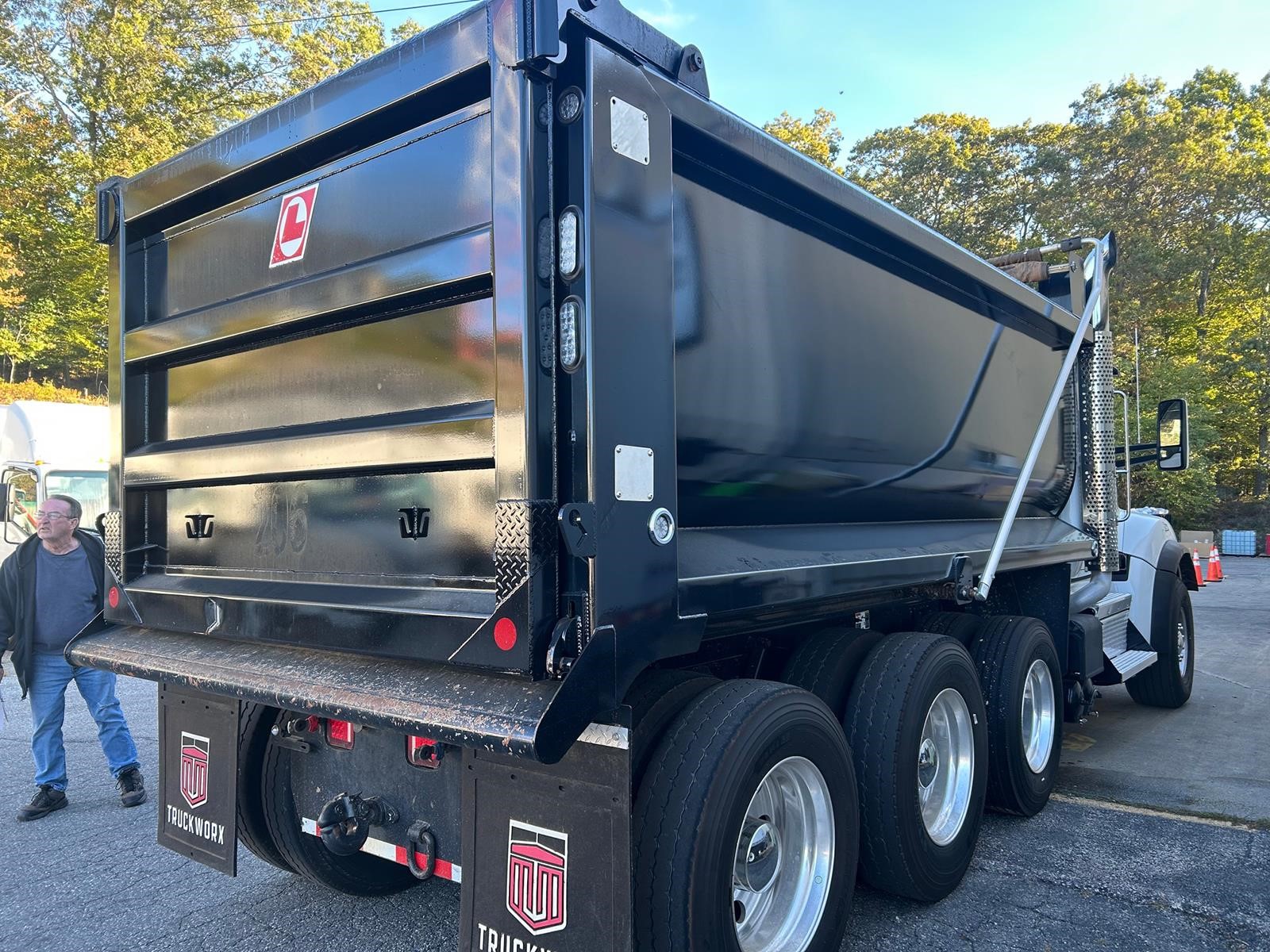 2025 KENWORTH T880 - image 3 of 6