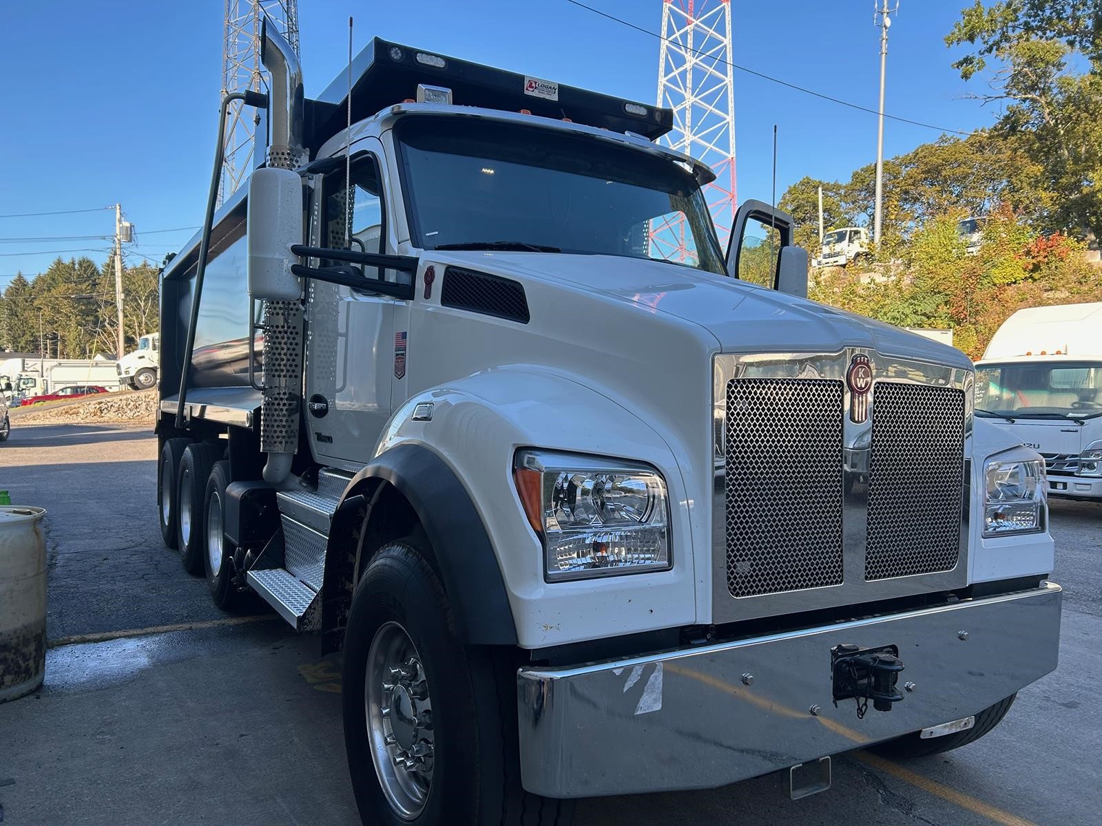 2025 KENWORTH T880 - image 2 of 6