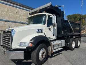 2013 MACK GRANITE GU813 10013345579