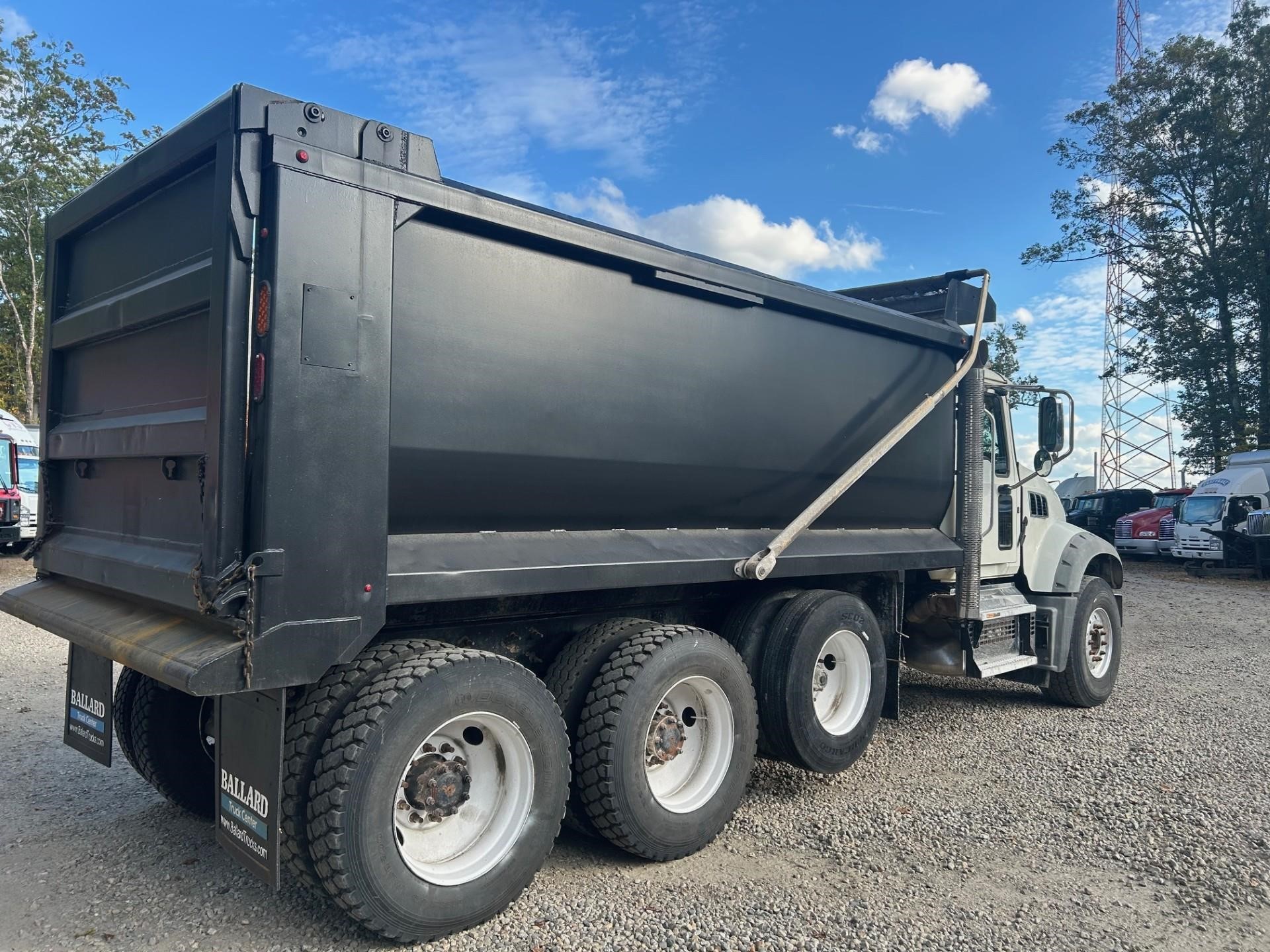 2020 MACK GRANITE 64FR - image 2 of 6