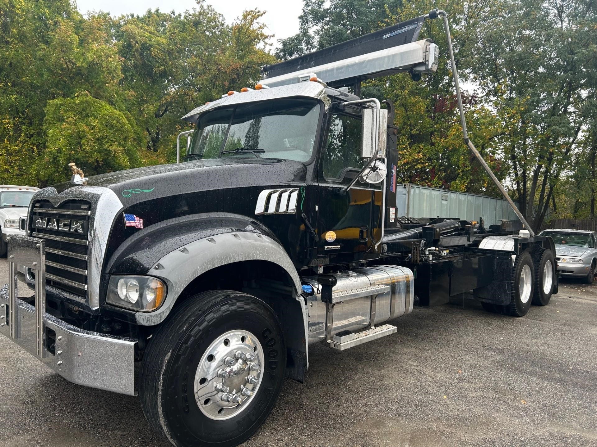 2019 MACK GRANITE 64FR - image 1 of 6