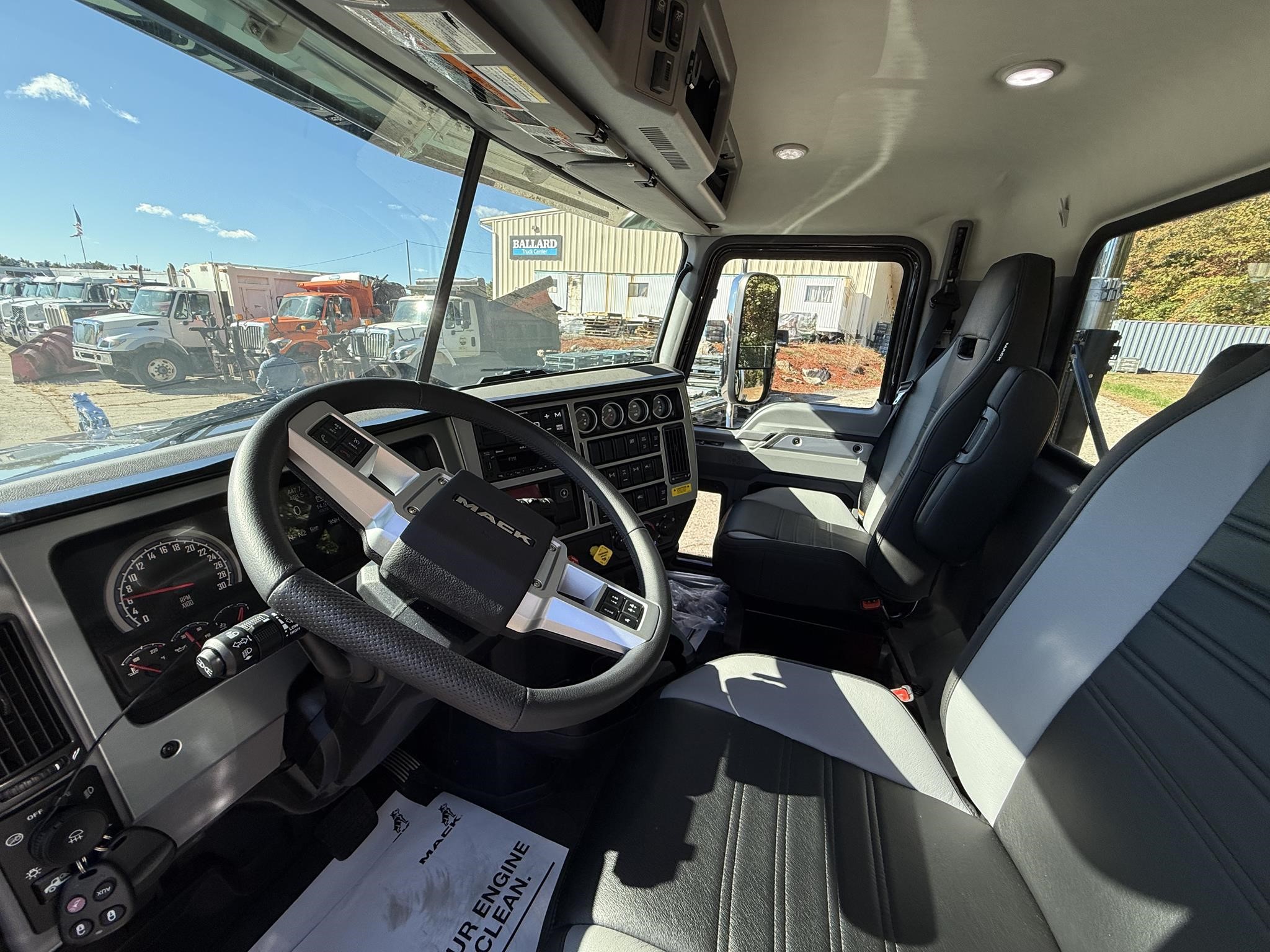 2026 MACK PINNACLE 64T - image 5 of 6