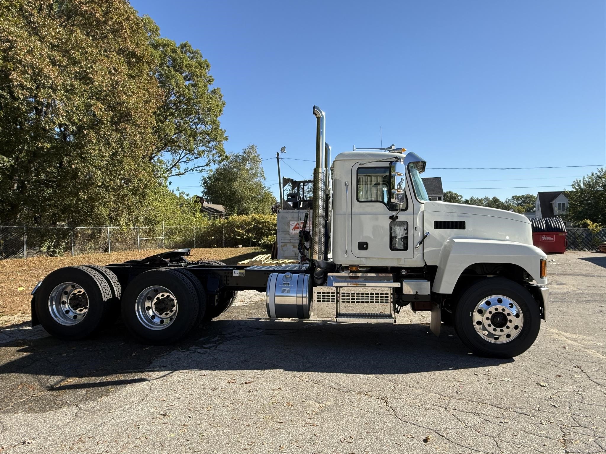 2026 MACK PINNACLE 64T - image 3 of 6
