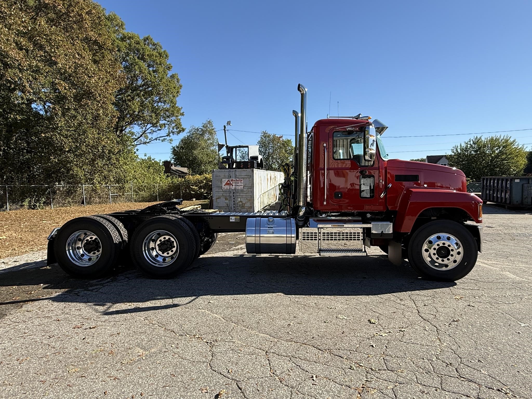 2026 MACK PINNACLE 64T - image 3 of 6