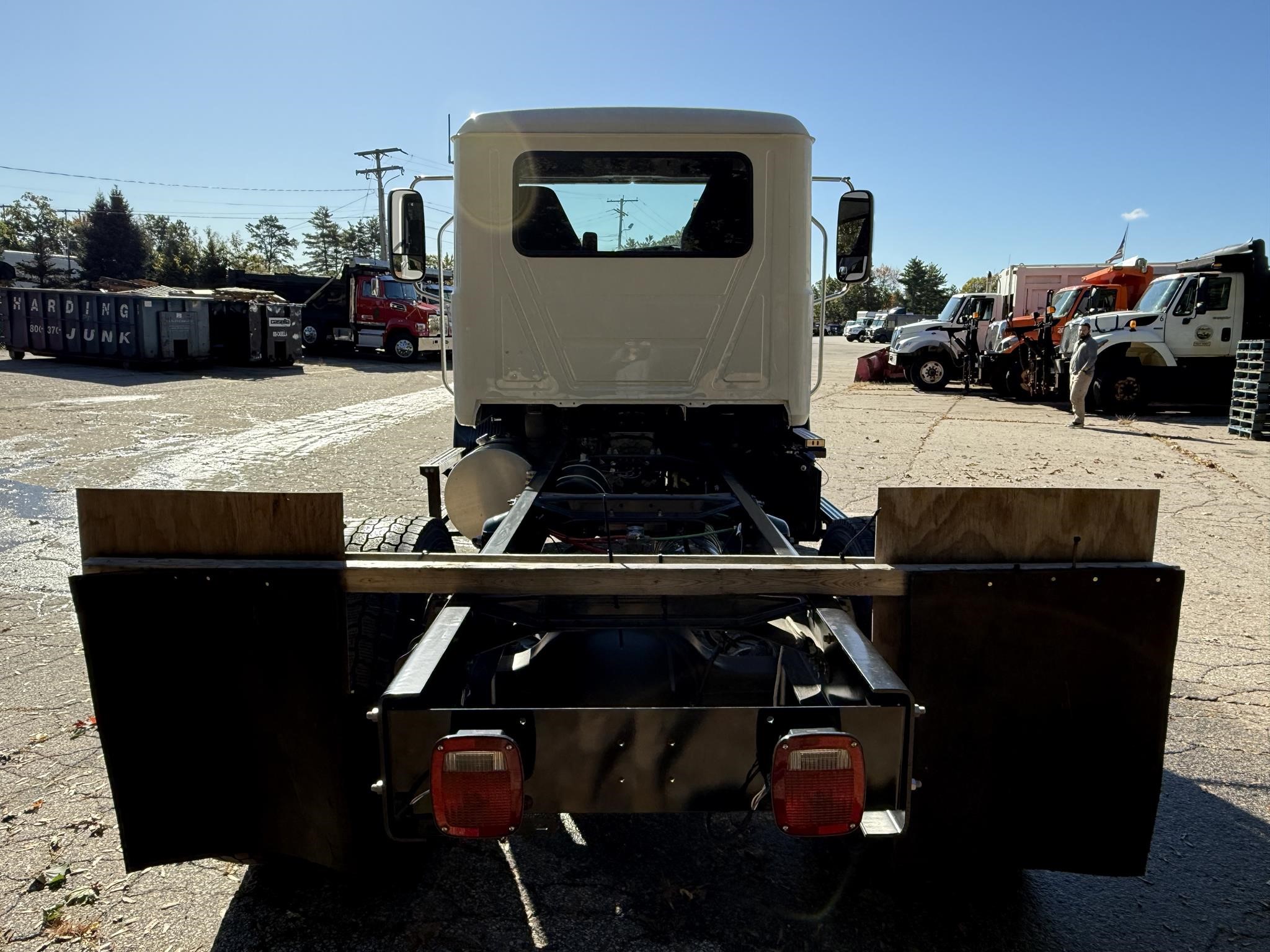 2026 MACK MD7 - image 4 of 6