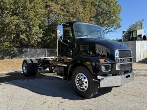 2026 MACK MD7 10013681961